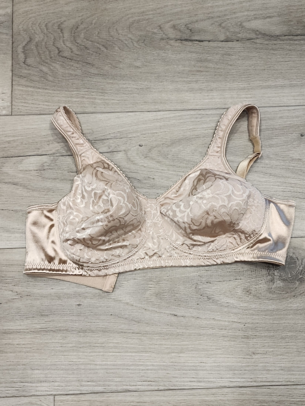 Playtex Nude Full Coverage Women's Bra